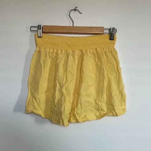 Cisono Yellow Shorts - Picture 2 of 2